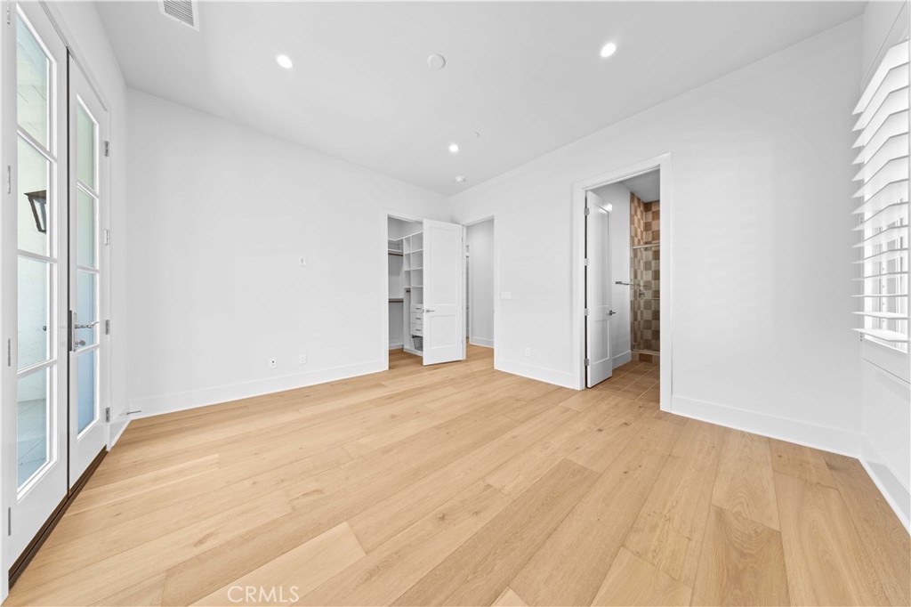 Revallo - Residential Lease