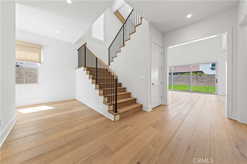 Revallo - Residential Lease