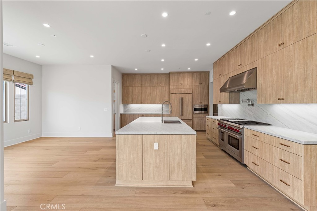 Revallo - Residential Lease