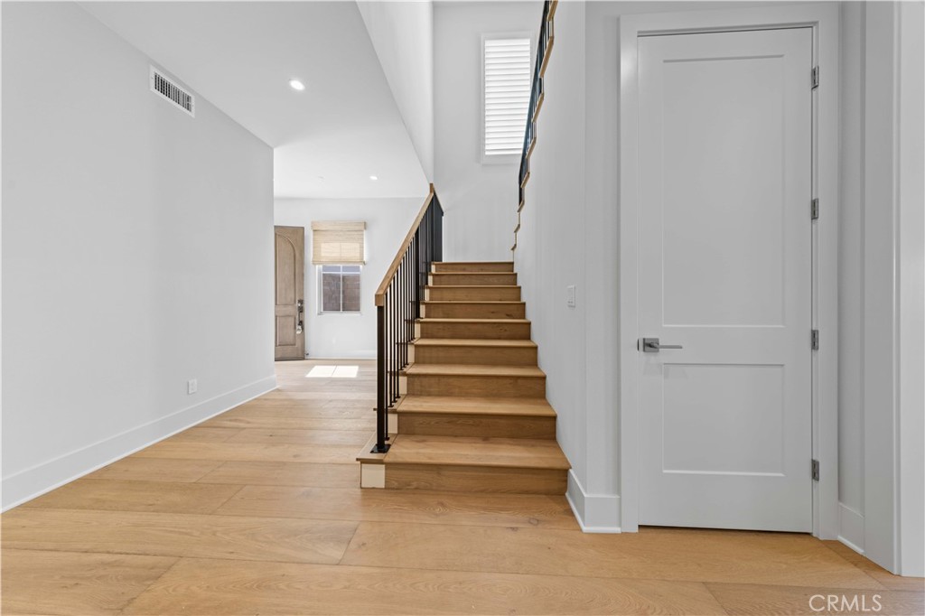 Revallo - Residential Lease