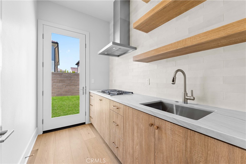 Revallo - Residential Lease