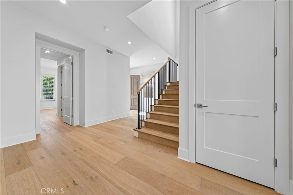 Revallo - Residential Lease