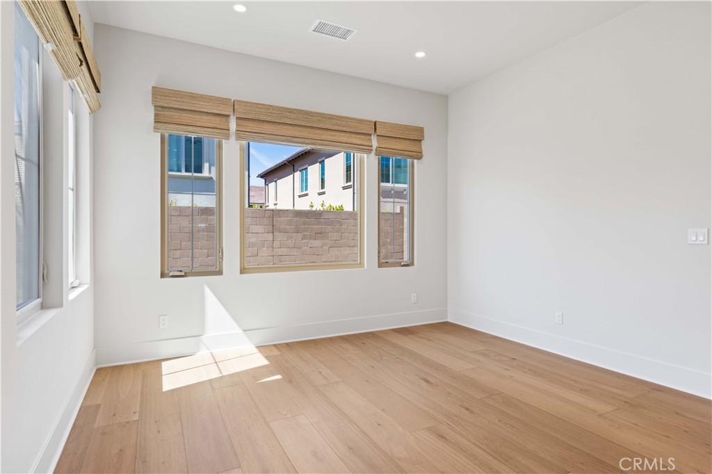 Revallo - Residential Lease