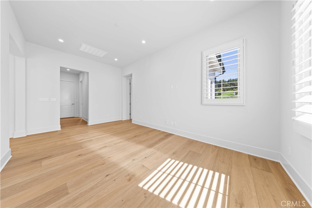 Revallo - Residential Lease