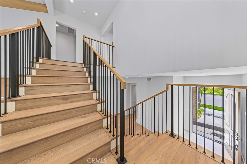 Revallo - Residential Lease