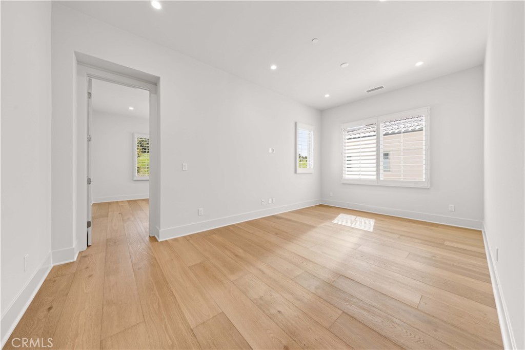 Revallo - Residential Lease