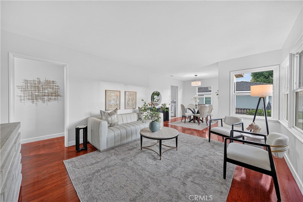 2404 Stranahan