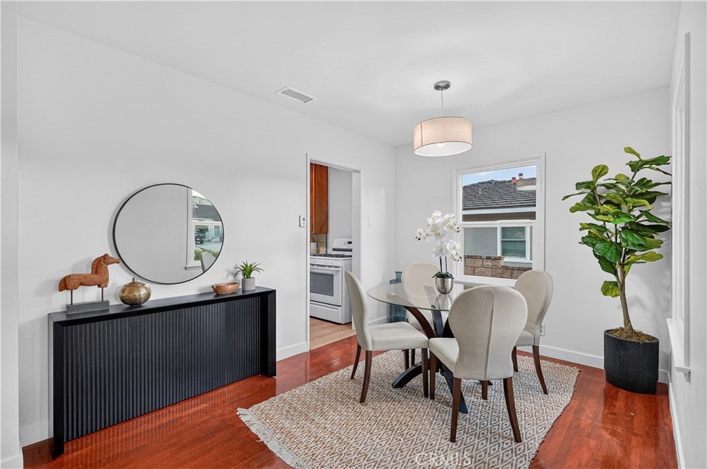 2404 Stranahan