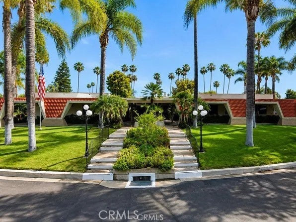 24922 Muirlands Boulevard 68