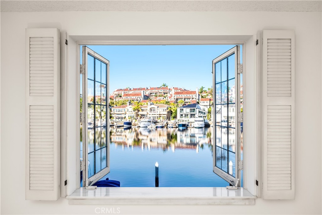 612 Harbor Island Drive