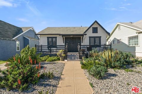 Photo of 6011 Eileen Avenue, Los Angeles, CA 90043 (MLS # 25624477)