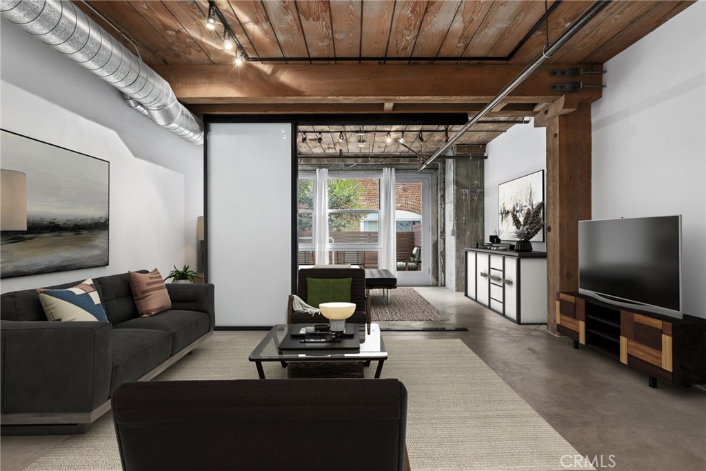 530 S Hewitt Street 154