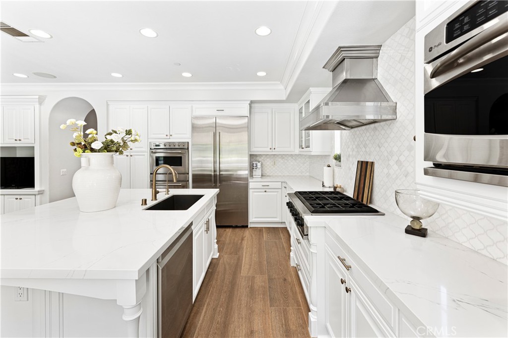 Fiore (FIOR) - Residential