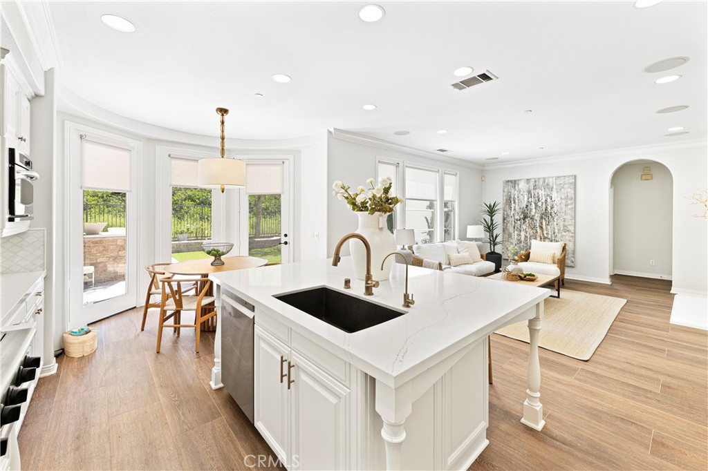 Fiore (FIOR) - Residential