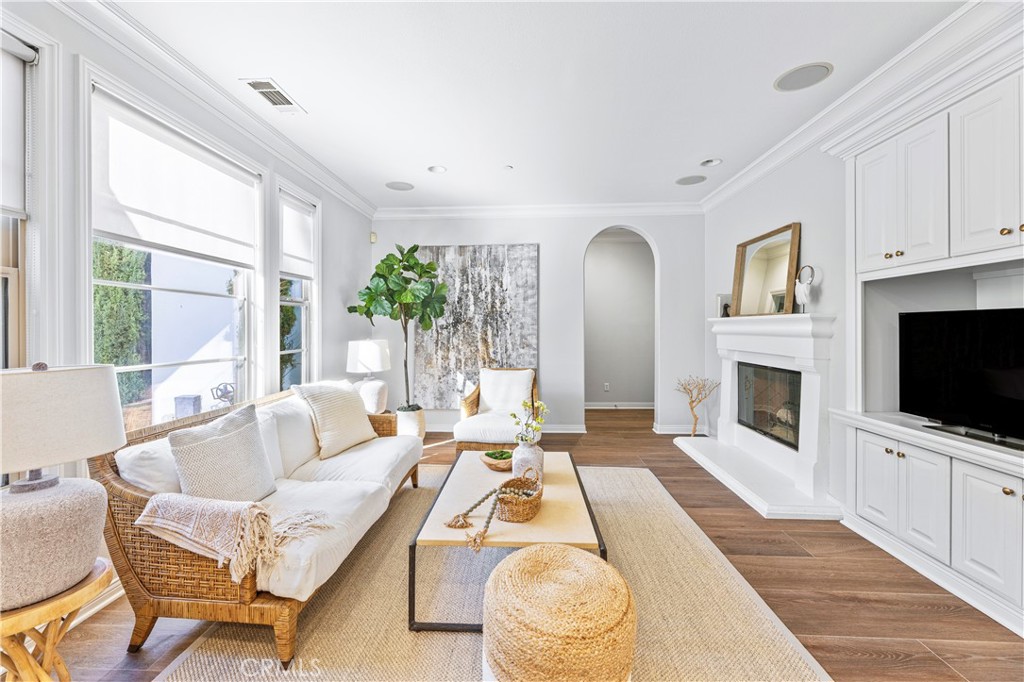 Fiore (FIOR) - Residential