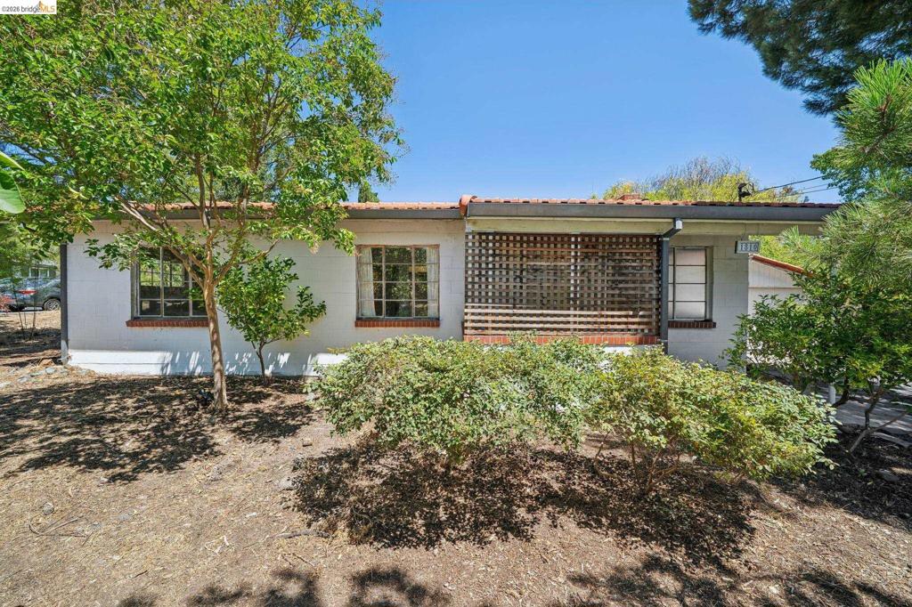 1810 3rd Ave Ave, Walnut Creek CA 94597