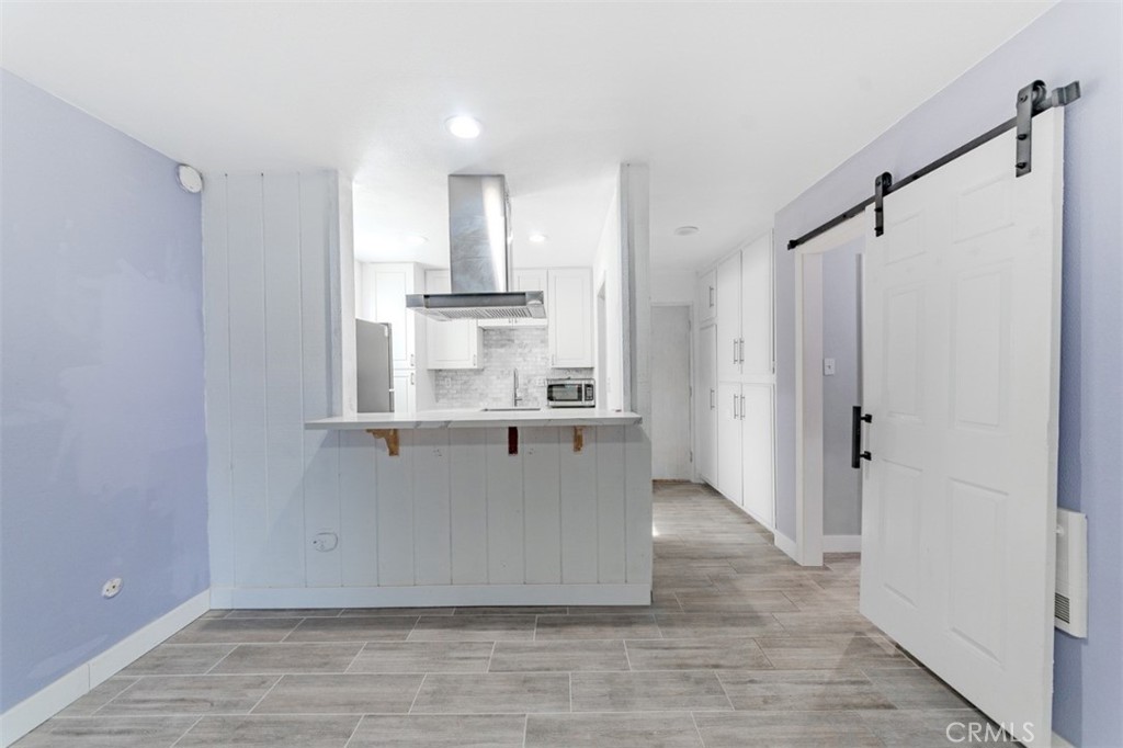 1030 W Macarthur 23