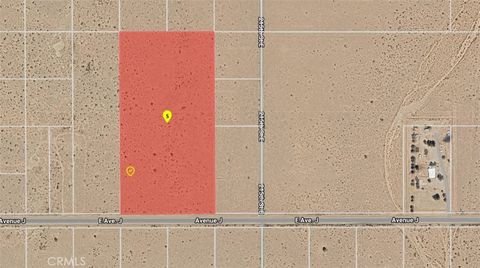 Photo of 214 Avenue J, Lancaster, CA 93535 (MLS # SR26039058)