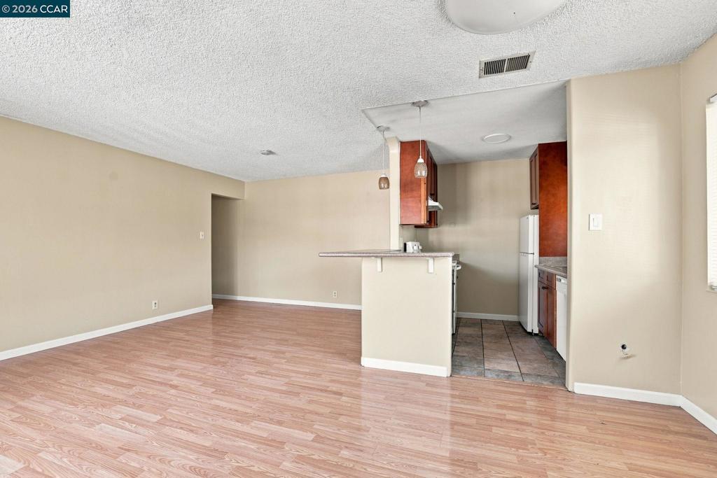 2118 Peppertree Way 4