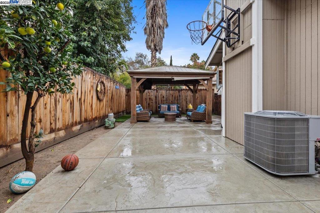 DOWNTOWN - Residential