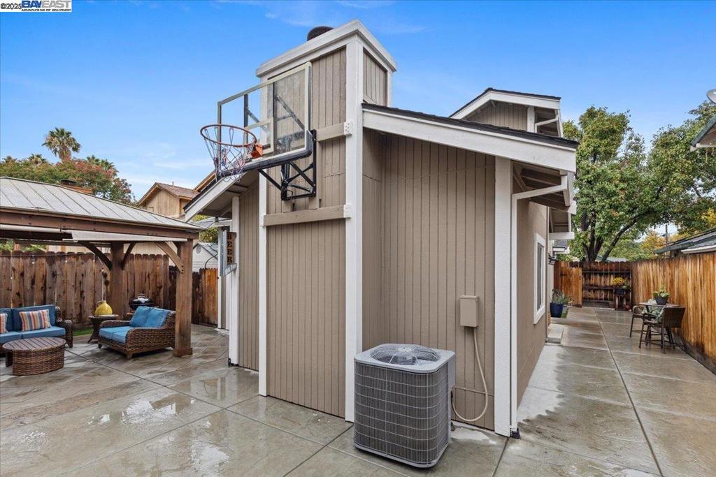 DOWNTOWN - Residential