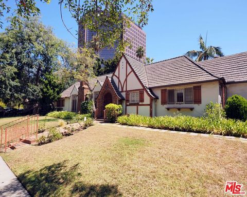 742 Schumacher Drive Los Angeles CA 90048