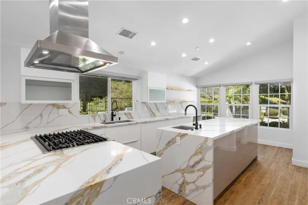 Anaheim, California 92807, United States, 3 Bedrooms Bedrooms, ,3 BathroomsBathrooms,Residential,Active,182049