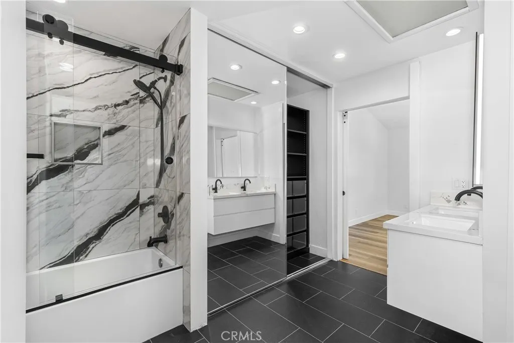 Anaheim, California 92807, United States, 3 Bedrooms Bedrooms, ,3 BathroomsBathrooms,Residential,Active,182049