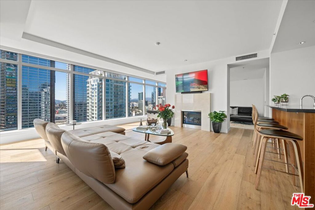 Properties 3 1155 S Grand Avenue 2202