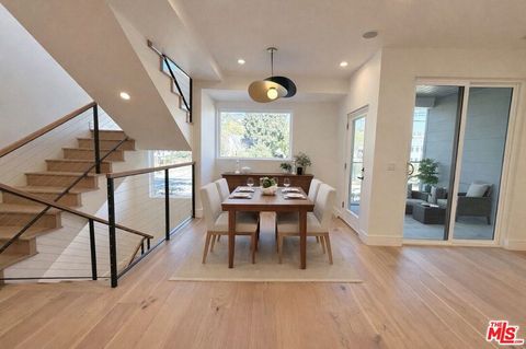 Photo of 6847 N Figueroa Street, Los Angeles, CA 90042 (MLS # 26668221)