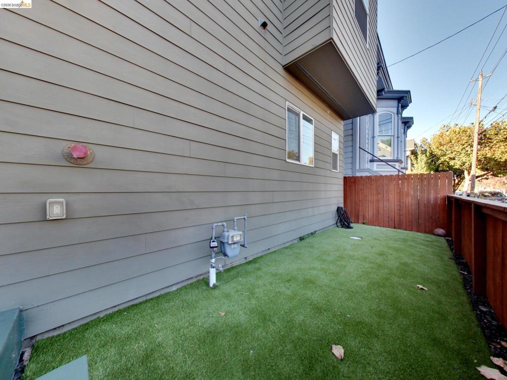 1009 WooD