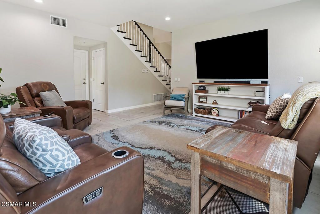 Photo of 5625 Maricopa Drive, Simi Valley, CA 93063 (MLS # 226001610)