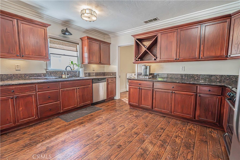 4578 Merrill