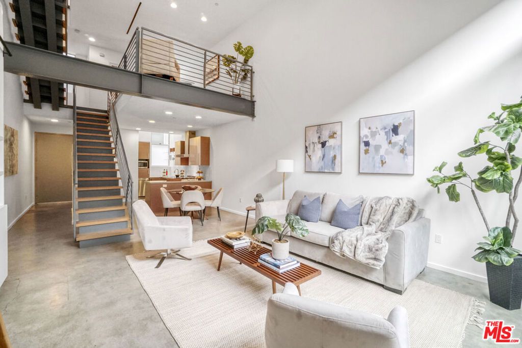 Photo of 1220 N Orange Grove Avenue #4, West Hollywood, CA 90046 (MLS # 25541359)