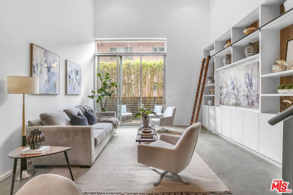 Photo of 1220 N Orange Grove Avenue #4, West Hollywood, CA 90046 (MLS # 25541359)