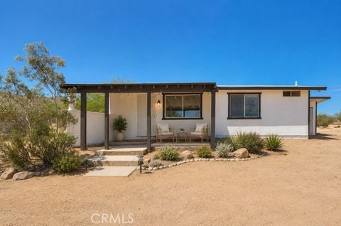Photo of 55525 Ornelas Lane, Landers, CA 92285 (MLS # IV26112850)