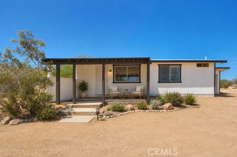 Photo of 55525 Ornelas Lane, Landers, CA 92285 (MLS # IV26112850)