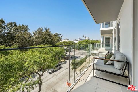 Tiny photo for 1705 Ocean Avenue #312, Santa Monica, CA 90401 (MLS # 26836149)