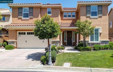Photo of 6 6 Tullach Pl Pl, Hayward, CA 94542 (MLS # 41125807)
