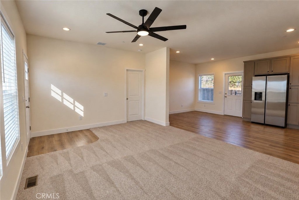 6468 Moss Lane
