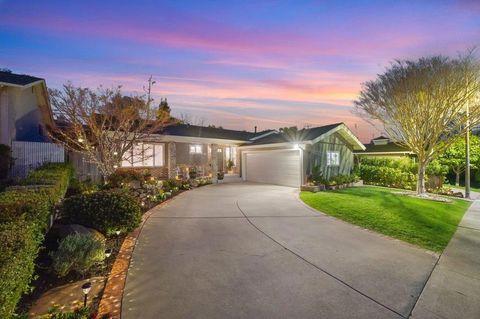 Photo of 1321 Vernon Terrace, San Mateo, CA 94402 (MLS # ML82038343)