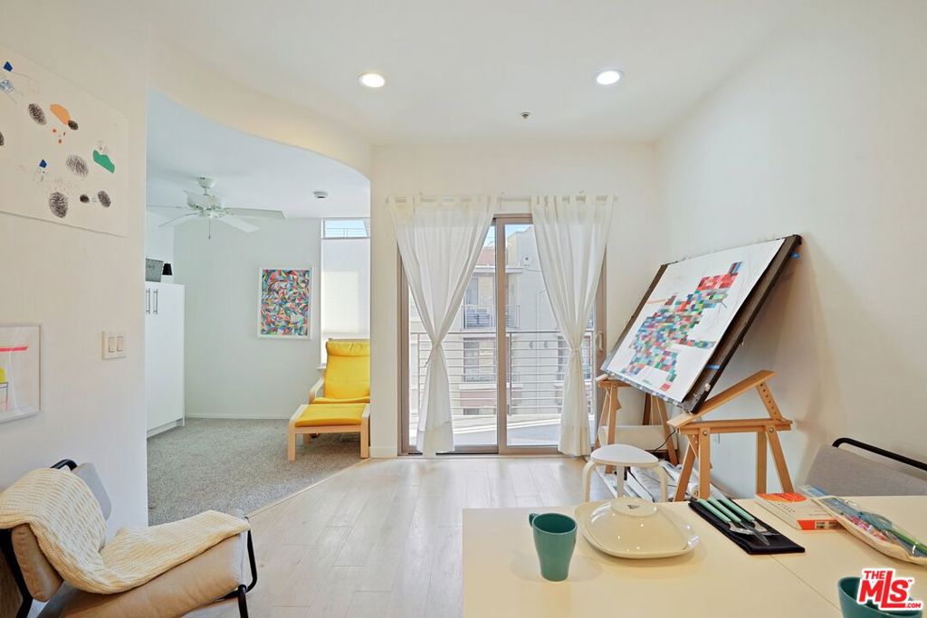 100 S Alameda Street 419