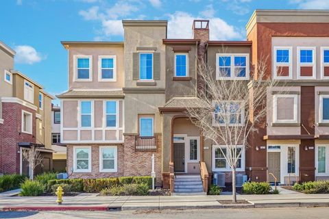 Photo of 1463 Mercado Way, San Jose, CA 95131 (MLS # ML82033515)