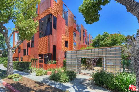 1140 N FORMOSA Avenue 7 West Hollywood CA 90046