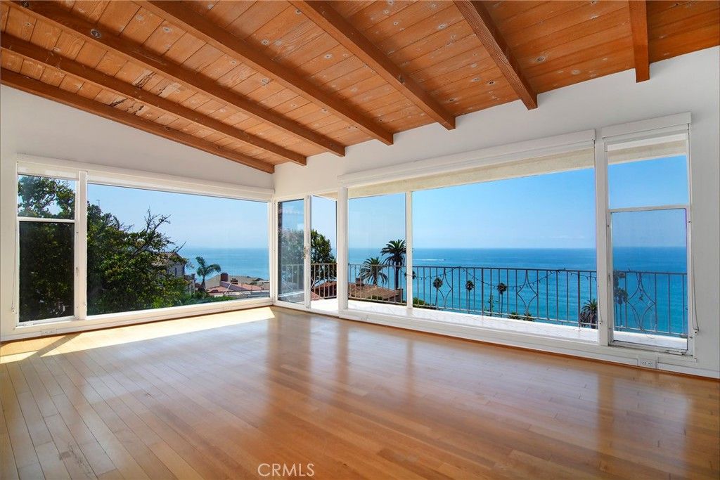 Photo of 17730 Posetano Road, Pacific Palisades, CA 90272 (MLS # SR25216939)