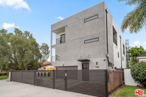 Photo of 1920 S Sherbourne Drive #1920, Los Angeles, CA 90034 (MLS # 26636683)