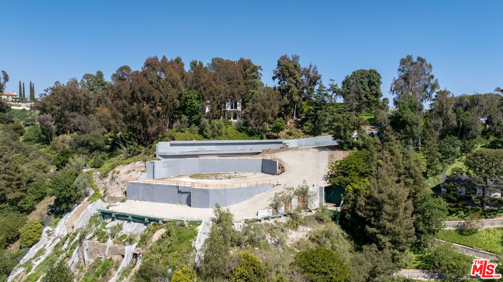 901 Strada Vecchia Road