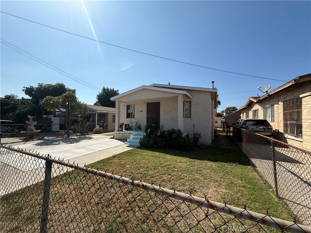 1229 S Indiana