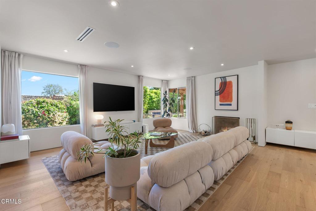 Properties 3 6919 La Presa Drive