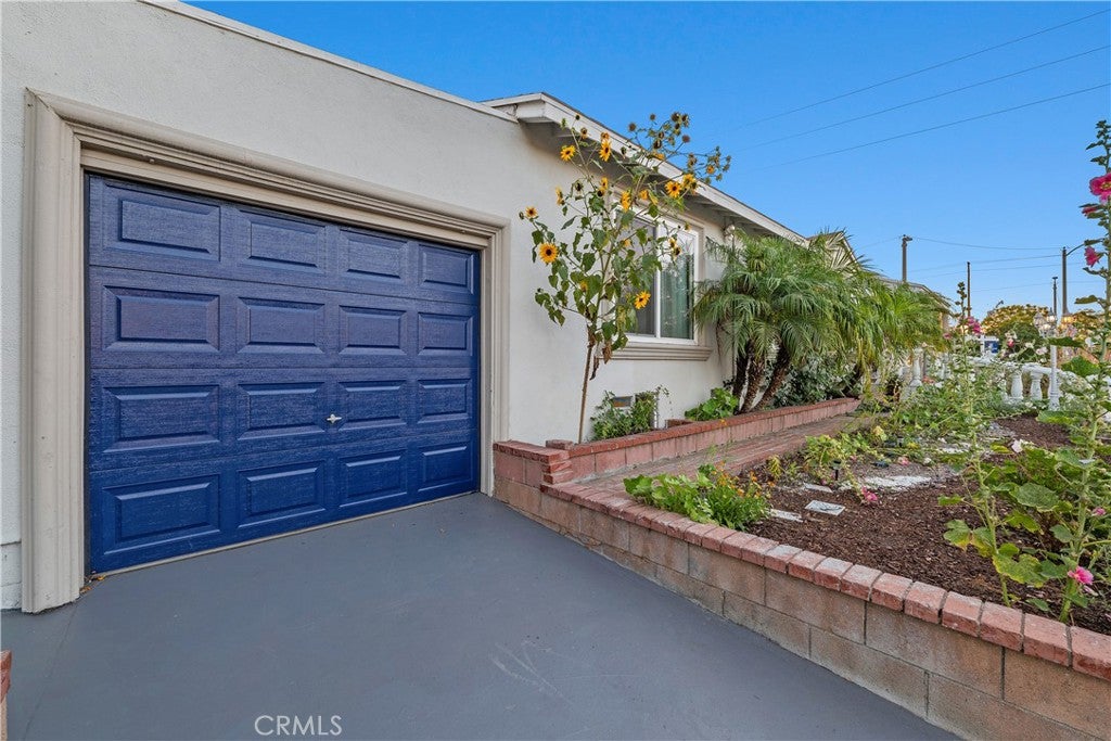 3300 W Chandler Boulevard